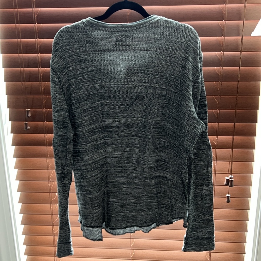 Men’s Express grey/black Henley - Picture 4 of 4